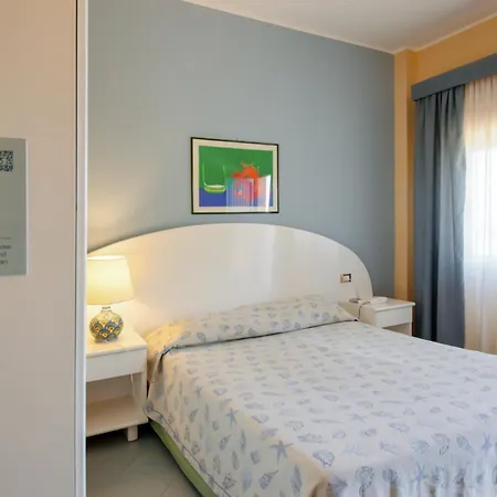 Hotel Hotiday Collection -