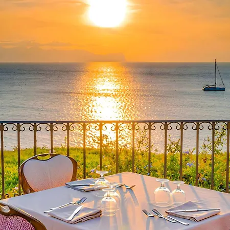 Hotel Hotiday Collection -